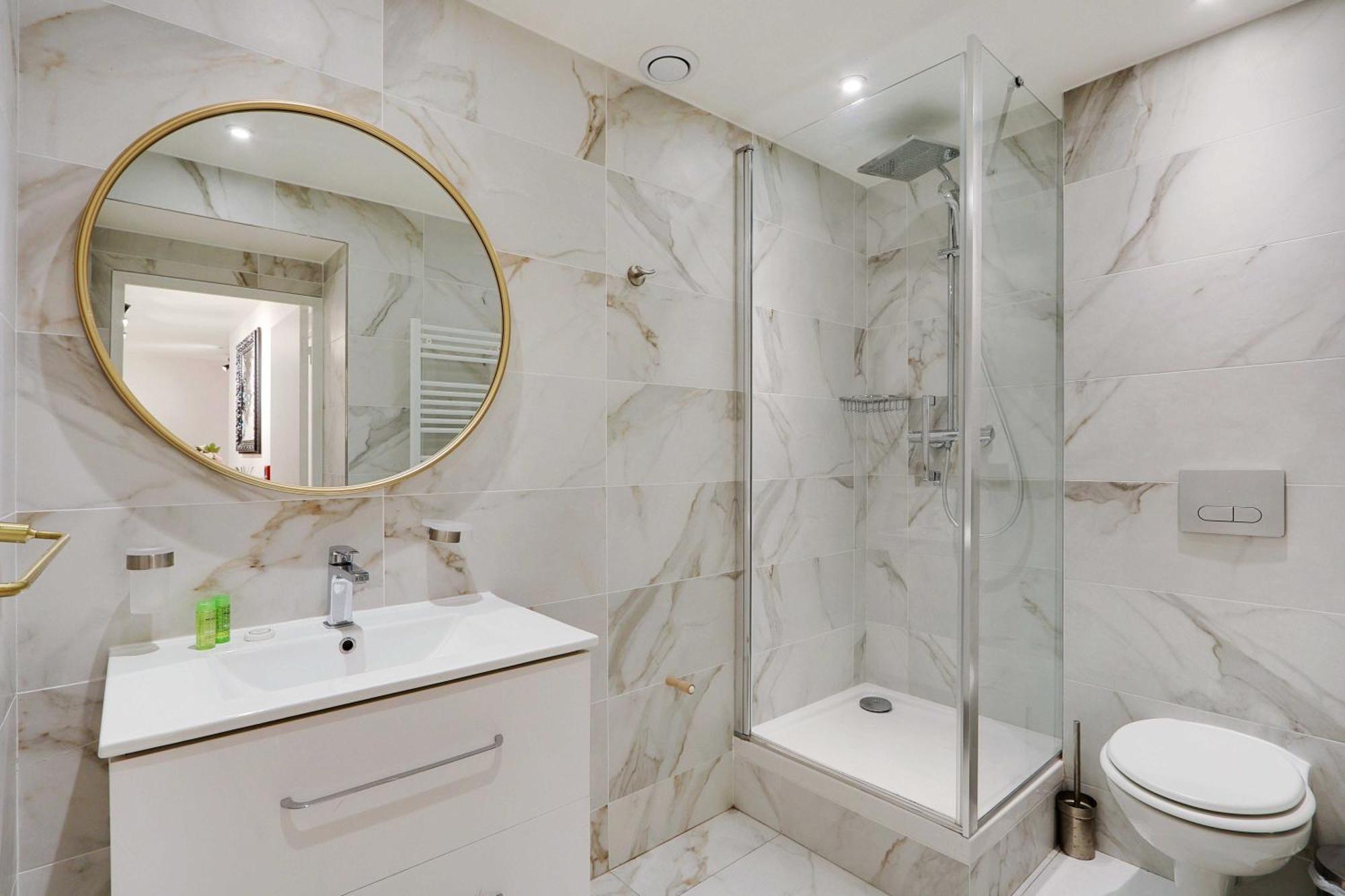 Intimate Apartment With Air Conditioner & Jacuzzi 2Br 6P Montmartre 파리 외부 사진