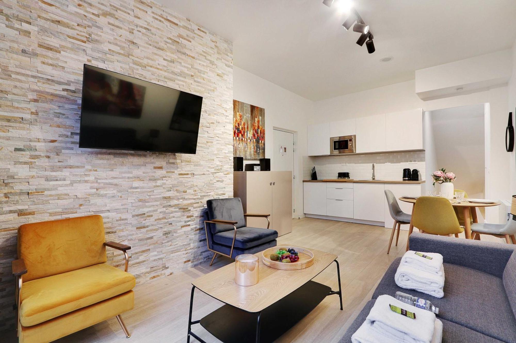 Intimate Apartment With Air Conditioner & Jacuzzi 2Br 6P Montmartre 파리 외부 사진
