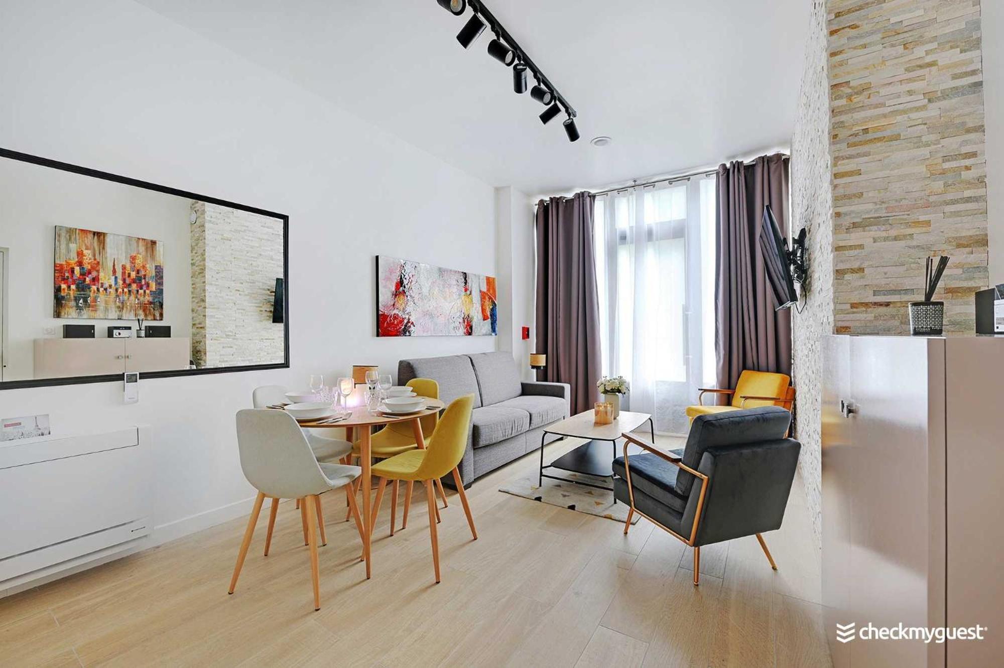 Intimate Apartment With Air Conditioner & Jacuzzi 2Br 6P Montmartre 파리 외부 사진